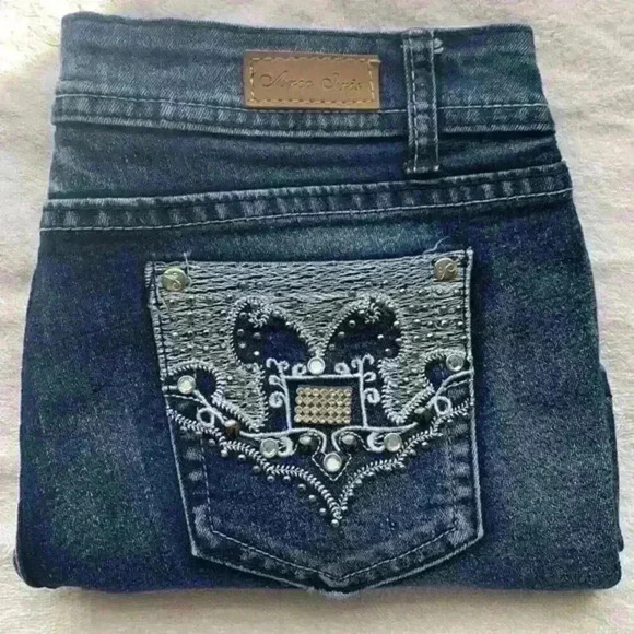 Arco Iris Juniors Sz 13 Distressed Denim Blue Denim Shorts Excellent Condition - Picture 3 of 7